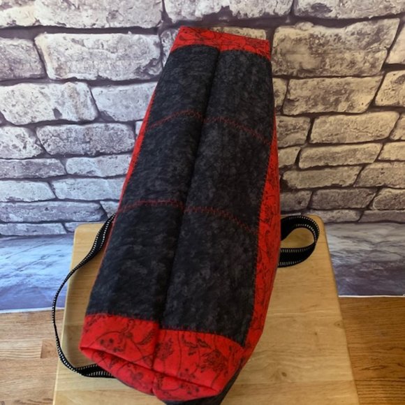Handmade Quilted Large Red & Black Tote Bag - Picture 11 of 11